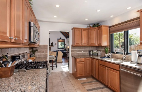 Glenwood Springs House | Large family friendly home minutes from downtown Glenwood, hot springs & skiing