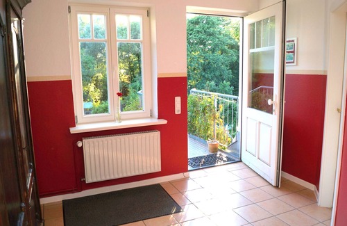 Wittenbeck Apartment | Large family-friendly apartment in a stylish country villa (1923) m. garden