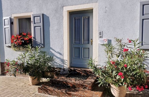 Volkach Apartment | Large family-friendly vacation apartment (90 sqm) with balcony