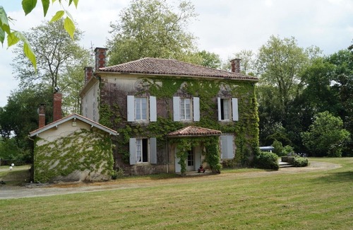 Poyanne House | Large family home