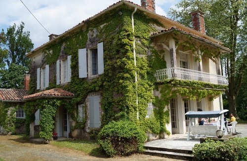 Poyanne House | Large family home