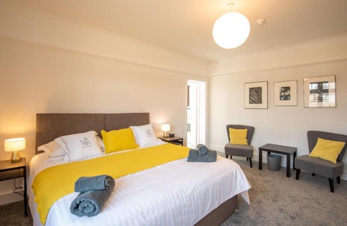 Frinton-on-Sea House | Large family home, great facilities, near Frinton beach