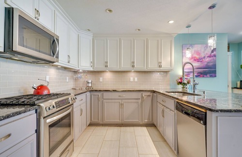 Delaware House | Large Family Home w/Patios, Gas Grill + Fire Pit!