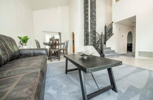 Page House | Large Family Home with Game Room