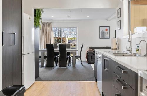 Mangakino House | Large Family Lakehouse