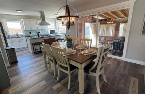 Idaho Falls House | Large Family & Pet Friendly Home