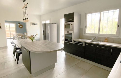 Lacanau Villa | Large family villa with swimming pool and wooded grounds