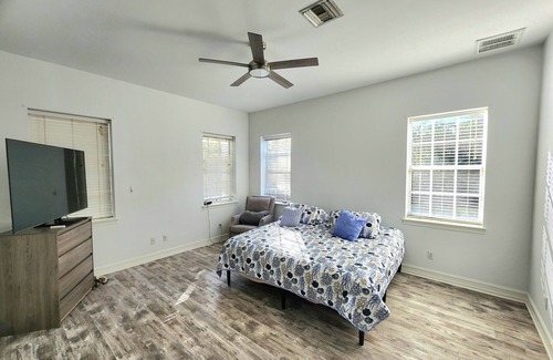 Bonita Springs Other | Large Farmhouse on Acreage 10 mins to beach