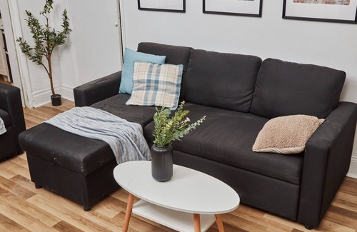 Newcastle-upon-Tyne House | Large Flat Close to The City Centre - Sleeps 12