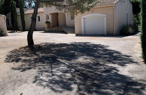 Saint-Quentin-la-Poterie Villa | Large villa with pool and large garden in a quiet location 5 minutes from Uzes (Gard).