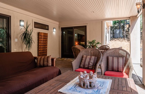 Napa House | Large Garden Suite with private entrance and two bathrooms 17-0015