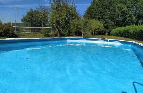 Lalinde House | Large gite with tennis court and swimming pool