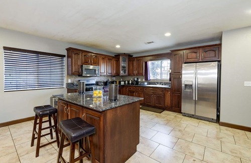 Eastside House | Large Gorgeous home! Can sleep large groups