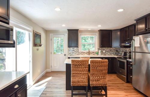 Dennis House | Large Great Location Dog Friendly