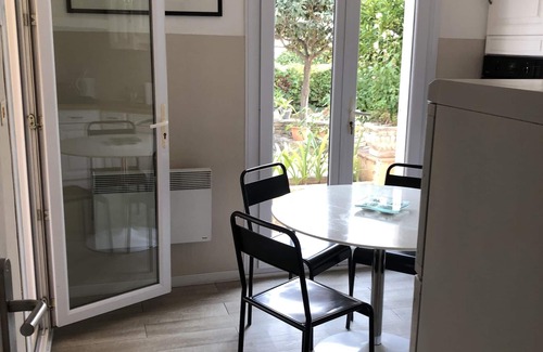 La Cadiere-d'Azur Apartment | Large ground floor of a villa in the village, near the sea