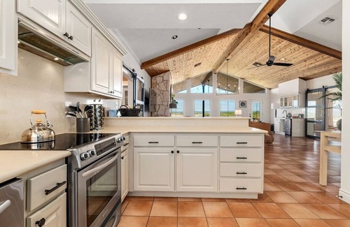 Spicewood House | Large Group Fave - Huge Patios, BBQ Grill, + Views