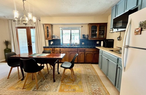 West Sacramento House | Large guesthouse in W. Sacramento with AC, WiFi. 15 Mts to Davis and downtown