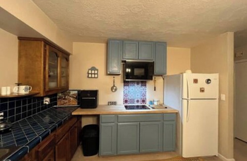 West Sacramento House | Large guesthouse in W. Sacramento with AC, WiFi. 15 Mts to Davis and downtown