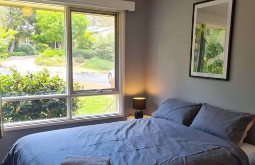Hackett House | Large Happy 5 Bedroom Home @ Hackett!