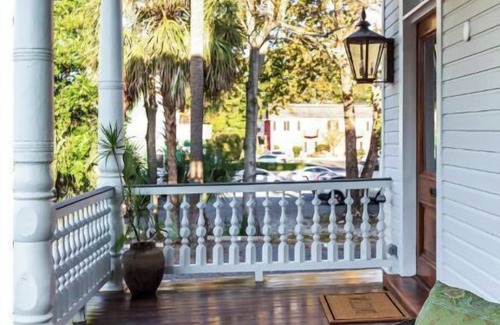 Downtown Charleston Apartment | Large High End Historic Dtn Suite. 1 bed+sofabed