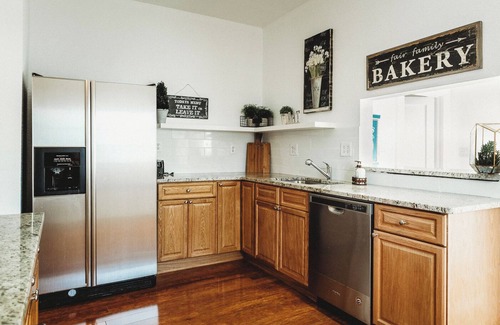 Historic Uptown House | Large Historic Downtown Bungalow- 5BR!