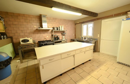 Signy-lAbbaye House | Large Holiday Home for 15 People in the Heart of the Forest