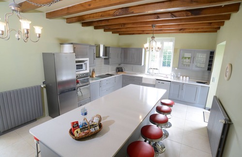 Desertines House | Large Holiday Home | 5 bedrooms | Heated Pool | Gym | Games room | No pets