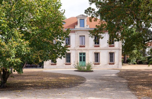 Biscarrosse House | Large holiday home, Heated swimming pool, Center of the village