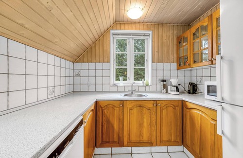 Øhuse House | Large holiday home with pool, spa and sauna, 1500 meters from the North Sea.