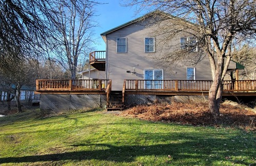 Jefferson Township House | Large home located in the epicenter of the Laurel Highlands.