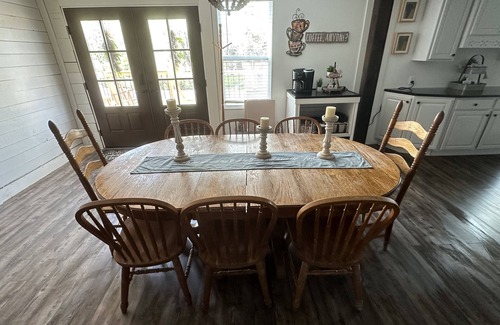 Dandridge House | Large Home near Great Smoky Mountains and Knoxville