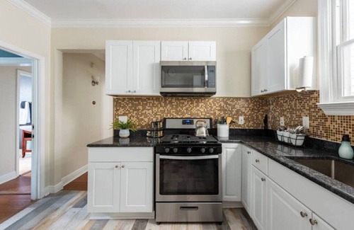 Mid-City House | Large Home w/Back Yard Oasis | Perfect for Groups