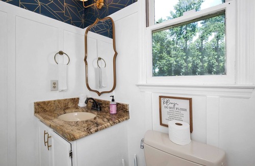 Fayetteville House | Large home with pool 10 minutes to Fort Bragg