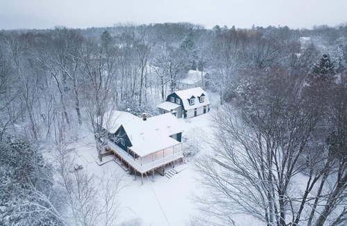 Sturgeon Bay House | Large home with private yard in Sturgeon Bay. Family Friendly!