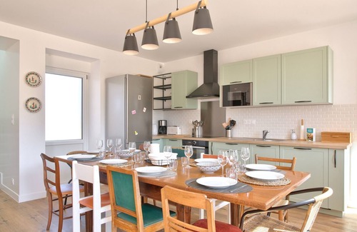 Plovan Ski Chalet | Large house and park for 10 with your family