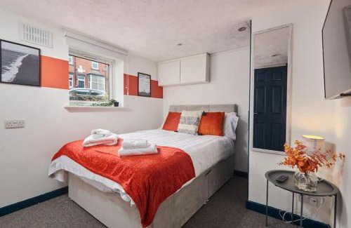 Leeds House | Large House Close To Leeds - Ideal For Groups