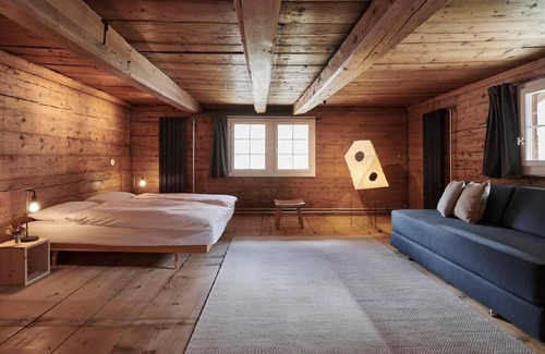 Elm Other | Large house - Foundation Holidays in a listed building