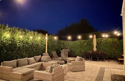 Fifth Ward House | Large House w/Patio and Driveway! Right off of Thames Street