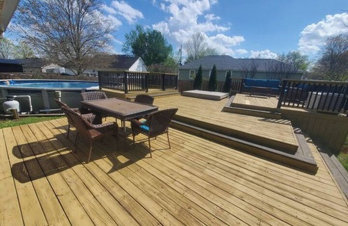 Murfreesboro House | Large house with pool,hot tub, and fully fenced big yard. Pets welcome.