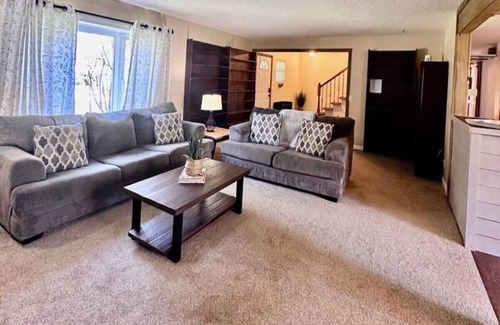 Murfreesboro House | Large house with pool,hot tub, and fully fenced big yard. Pets welcome.