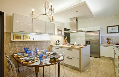 Cascais House | Large house with pool and barbecue near the center of Cascais