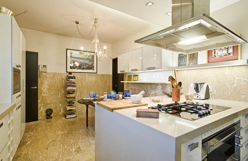 Cascais House | Large house with pool and barbecue near the center of Cascais
