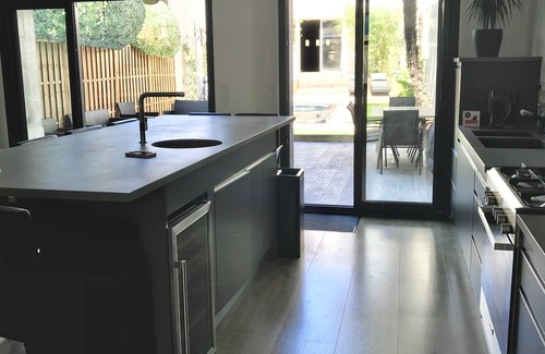 Royan House | Large House with Spa, right in the center, close to the beach and the market.