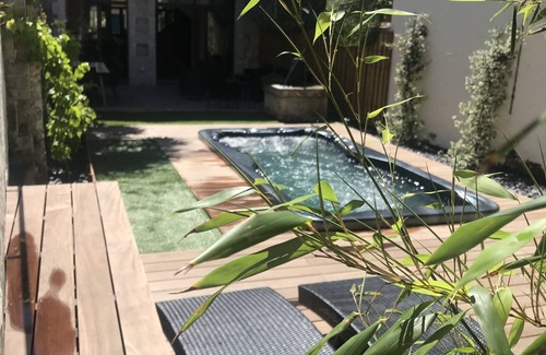 Royan House | Large House with Spa, right in the center, close to the beach and the market.