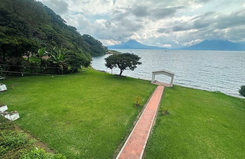 Panajachel House | Large House With View To Lake Atitlan