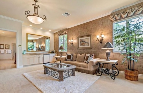 Kahala House | Large Kahala Estate with Oceanview