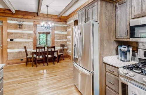 Terrell Cabin | Large, Lakefront Luxury Cabin on Lake Norman