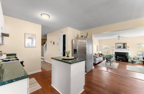 Belmont House | Large Lithonia Home with Office