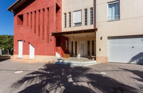 Calafell Apartment | Large loft apartment in a quiet area only 8 minutes to the beach promenade