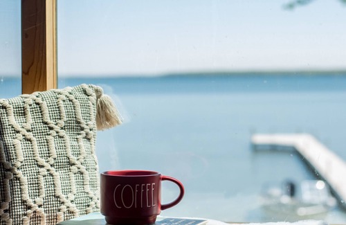 Miltona Cabin | Large Log Cabin: SUPERHOSTS, Lake, Pets Ok, Sandy Beach, Sauna, Game room